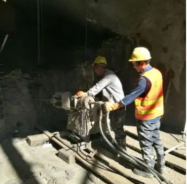 乌拉特中水下抗分散灌浆料特点 水下不分散注浆料介绍